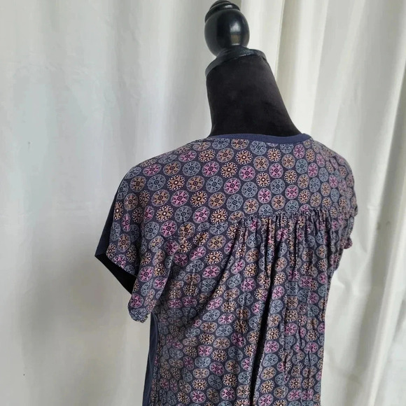 Cabernet Woman's T-Shirt Top Blouse Navy Blue Stretch Back Red Abstract Sz Small - Picture 7 of 13